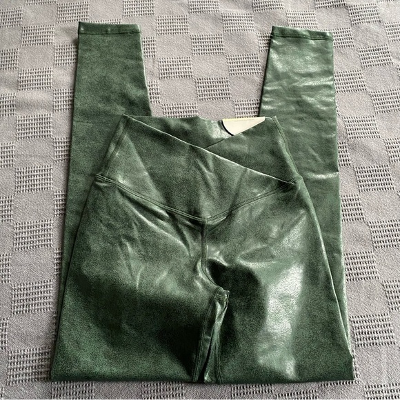 Offline by Aerie the Hugger Crossover Leggings - Picture 11 of 12